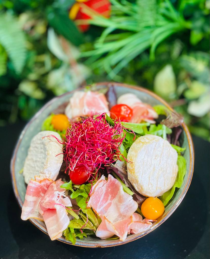SALADE CHEVRE CHAUD